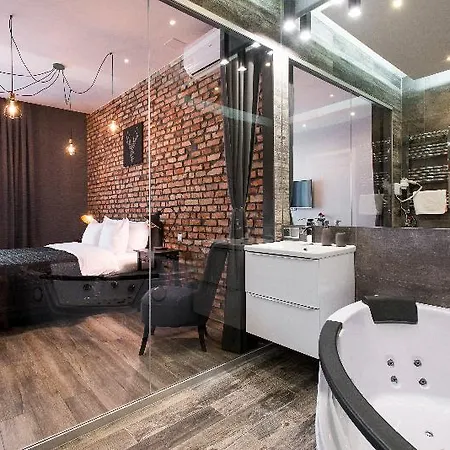Hotel Leo Old Town 4*