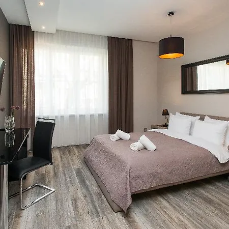 Leo Old Town 4*
