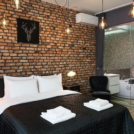 Leo Old Town Hotel 4*