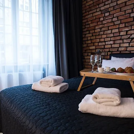 Leo Old Town Hotel 4*